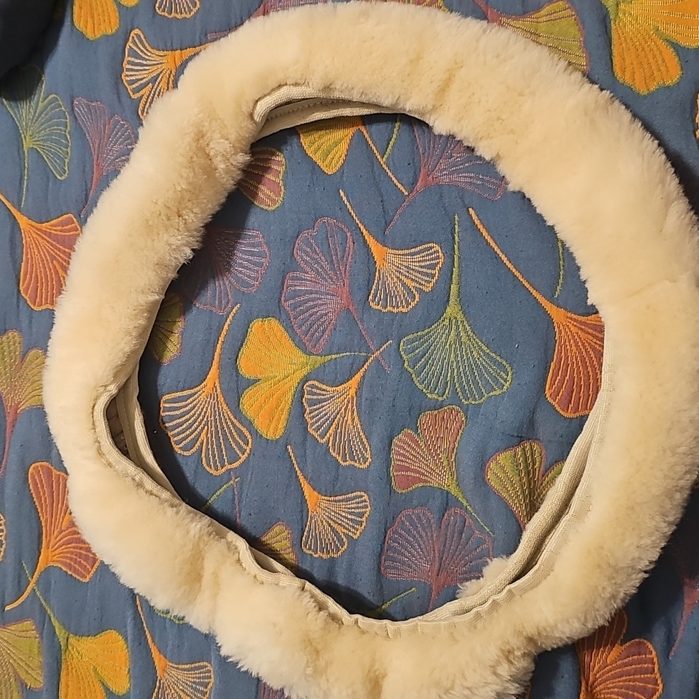Sheepskin Steeringwheel Cover